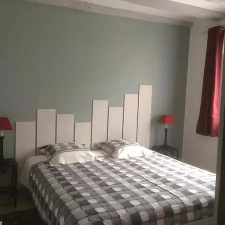 Nyaraló Le Ry De Pouzioux